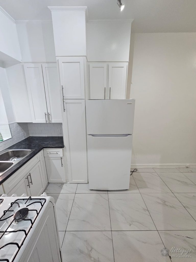 Clean kitchen and appliances after deep cleaning