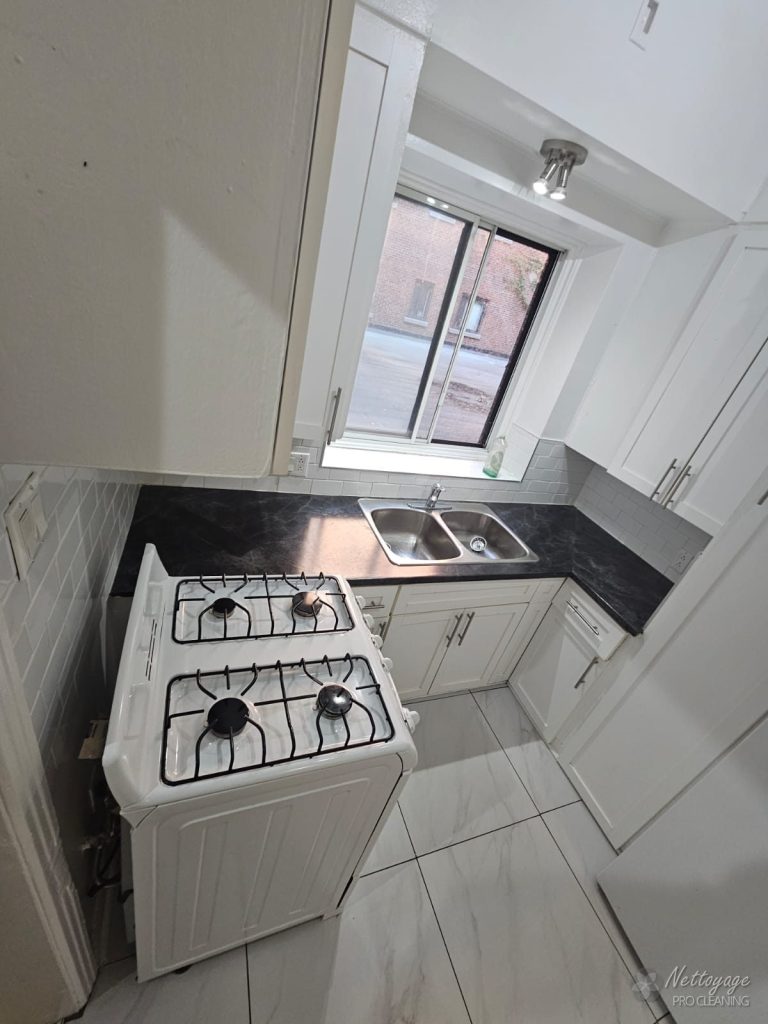 Same kitchen spotless after the deep clean